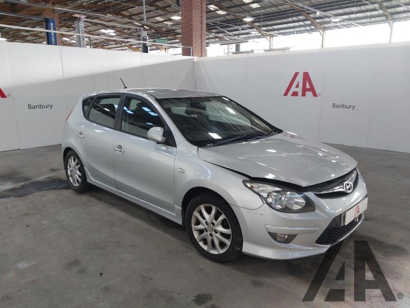 2011 HYUNDAI I30 COMFORT CRDI 1582cc TURBO DIESEL MANUAL 6 Speed 5 DOOR HATCHBACK