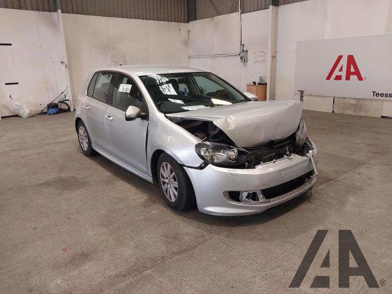 2011 VOLKSWAGEN GOLF S TDI BLUEMOTION 1598cc TURBO DIESEL MANUAL 5 Speed 5 DOOR HATCHBACK