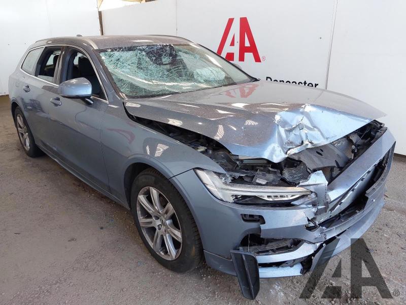 2018 VOLVO V90 D4 MOMENTUM 1969cc TURBO DIESEL AUTOMATIC 8 Speed 5 DOOR ESTATE