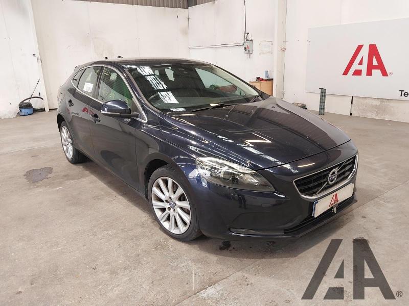 2016 VOLVO V40 D4 SE LUX NAV 1969cc TURBO DIESEL MANUAL 6 Speed 5 DOOR HATCHBACK
