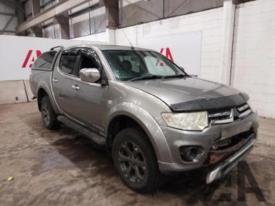 Image of 2014 MITSUBISHI L200 DI-D 4X4 BARBARIAN LB DCB 2477cc TURBO DIESEL MANUAL 5 Speed PICK UP
