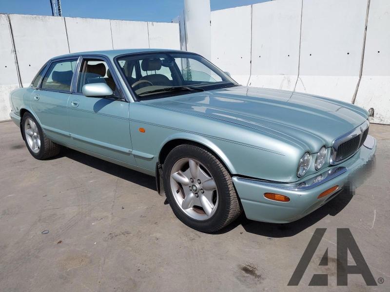 2000 JAGUAR XJ EXECUTIVE V8 3248cc PETROL AUTOMATIC 5 Speed 4 DOOR SALOON
