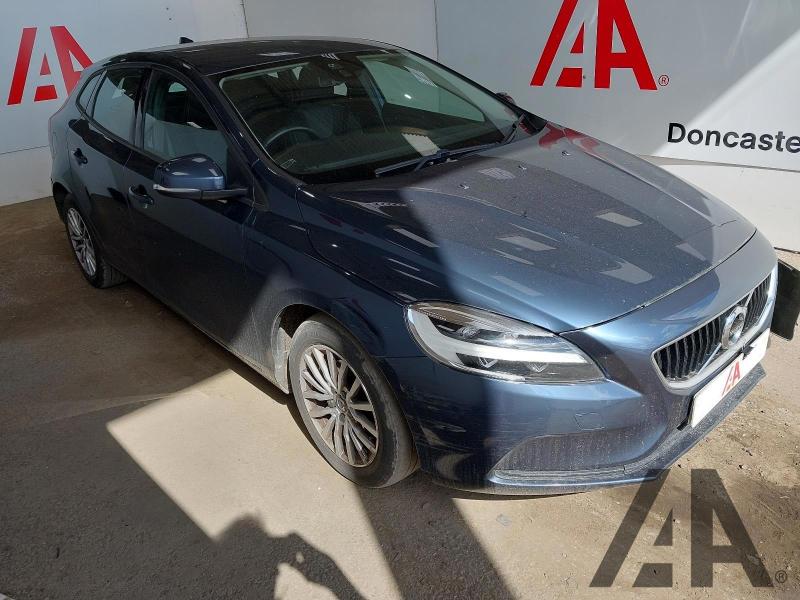 2017 VOLVO V40 D2 MOMENTUM NAV PLUS 1969cc TURBO DIESEL MANUAL 6 Speed 5 DOOR HATCHBACK