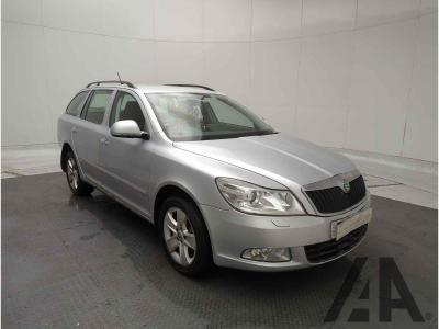 Image of 2011 SKODA OCTAVIA ELEGANCE TDI CR DSG 1598cc TURBO DIESEL SEMI AUTO 7 Speed 5 DOOR ESTATE