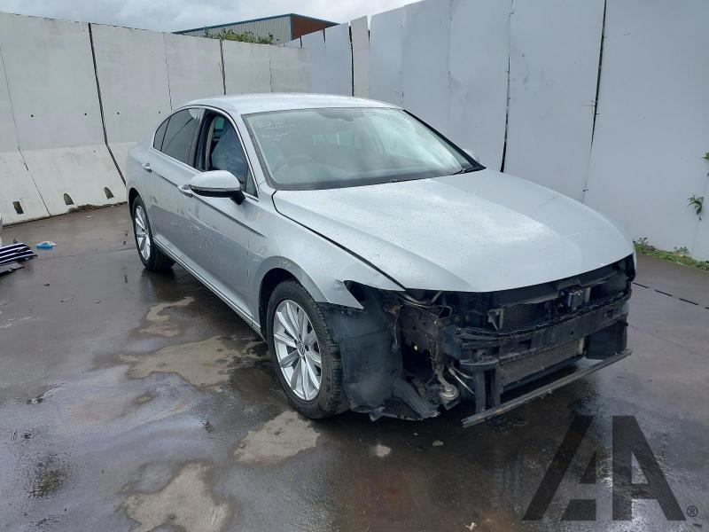 2015 VOLKSWAGEN PASSAT SE BUSINESS TDI BLUEMOTION TEC 1968cc TURBO DIESEL SEMI AUTO 4 DOOR SALOON