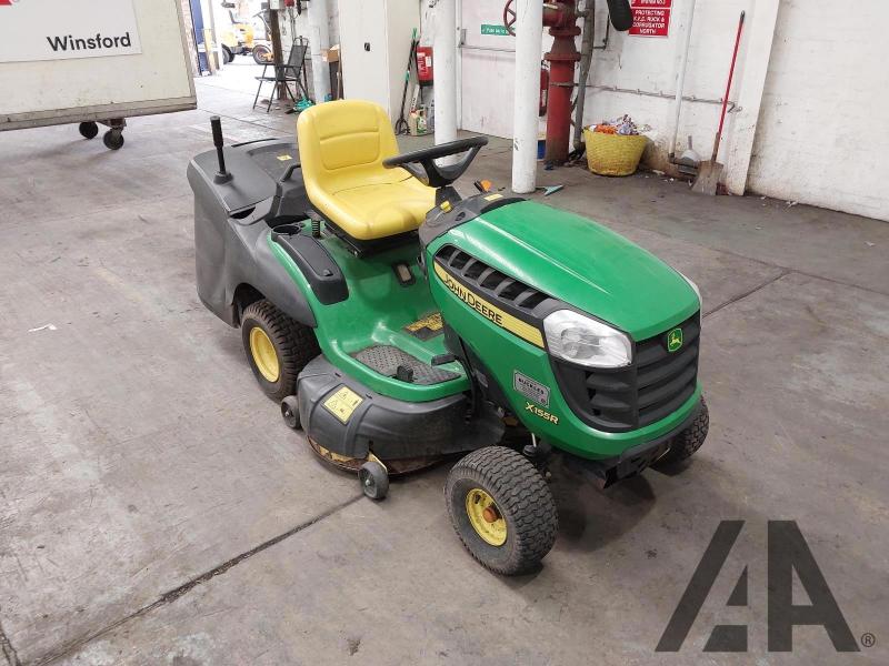 JOHN DEERE MOWER