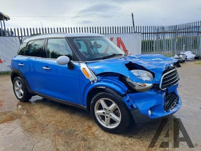 Image of 2011 MINI COUNTRYMAN COOPER D 1598cc TURBO DIESEL MANUAL 6 Speed 5 DOOR HATCHBACK