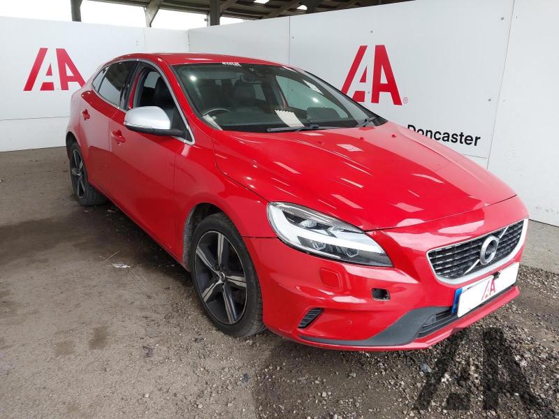 2019 VOLVO V40 T2 R-DESIGN EDITION 1969cc TURBO PETROL MANUAL 6 Speed 5 DOOR HATCHBACK