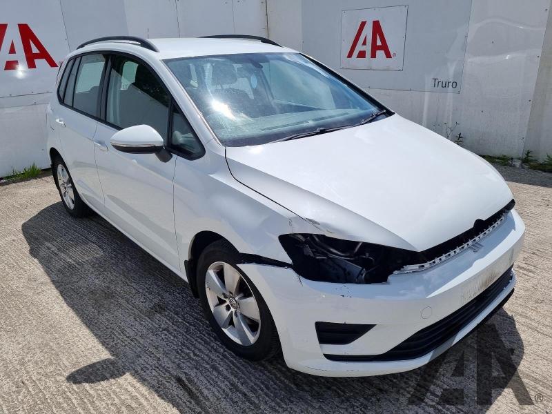2015 VOLKSWAGEN GOLF SV SE TDI 1598cc TURBO DIESEL MANUAL 5 Speed 5 DOOR MPV
