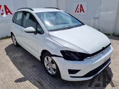 Image of 2015 VOLKSWAGEN GOLF SV SE TDI 1598cc TURBO DIESEL MANUAL 5 Speed 5 DOOR MPV