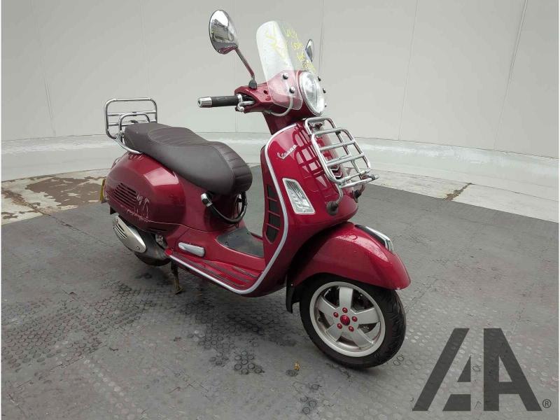 2018 PIAGGIO VESPA GTS 300 TOURING ABS 278cc PETROL SCOOTER