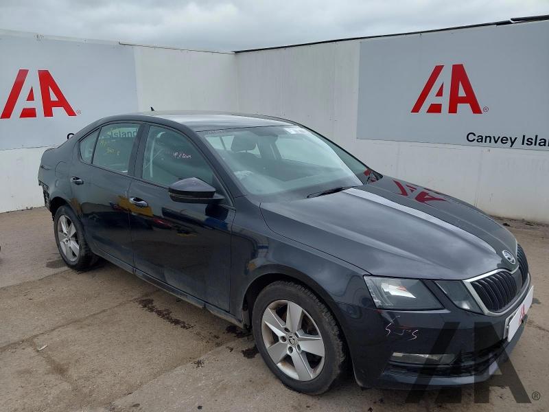 2017 SKODA OCTAVIA SE TDI 1968cc TURBO DIESEL MANUAL 6 Speed 5 DOOR HATCHBACK