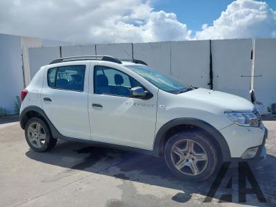Image of 2017 DACIA SANDERO STEPWAY LAUREATE DCI 1461cc TURBO DIESEL MANUAL 5 Speed 5 DOOR HATCHBACK