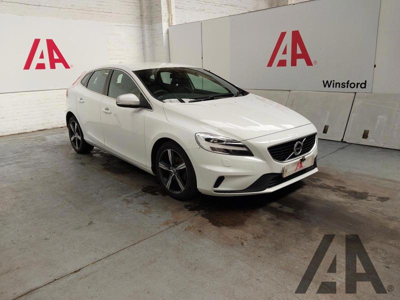 2016 VOLVO V40 D2 R-DESIGN 1969cc TURBO DIESEL MANUAL 6 Speed 5 DOOR HATCHBACK
