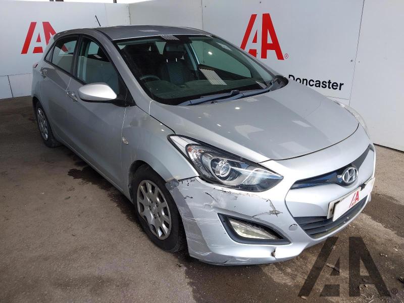 2014 HYUNDAI I30 CLASSIC BLUE DRIVE CRDI 1582cc TURBO DIESEL MANUAL 6 Speed 5 DOOR HATCHBACK