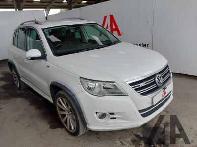 Image of 2010 VOLKSWAGEN TIGUAN R LINE TDI 4MOTION DSG 1968cc TURBO DIESEL SEMI AUTO 7 Speed 5 DOOR ESTATE