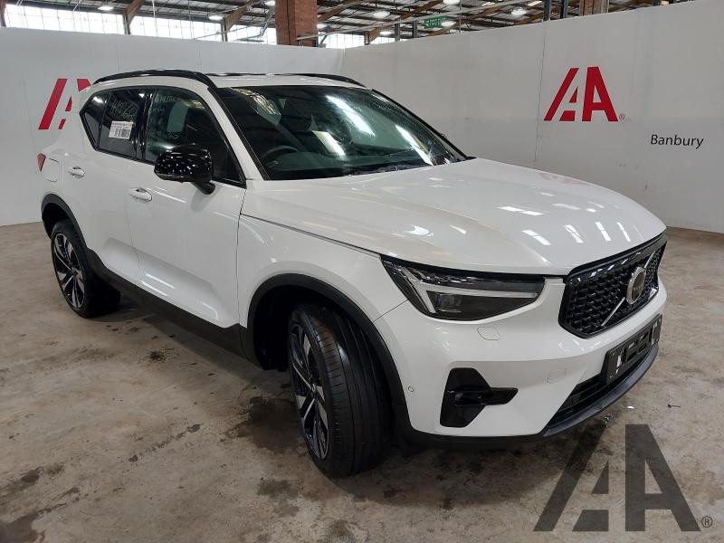 2023 VOLVO XC40 B4 ULTIMATE 1969cc TURBO PETROL SEMI AUTO 5 DOOR ESTATE