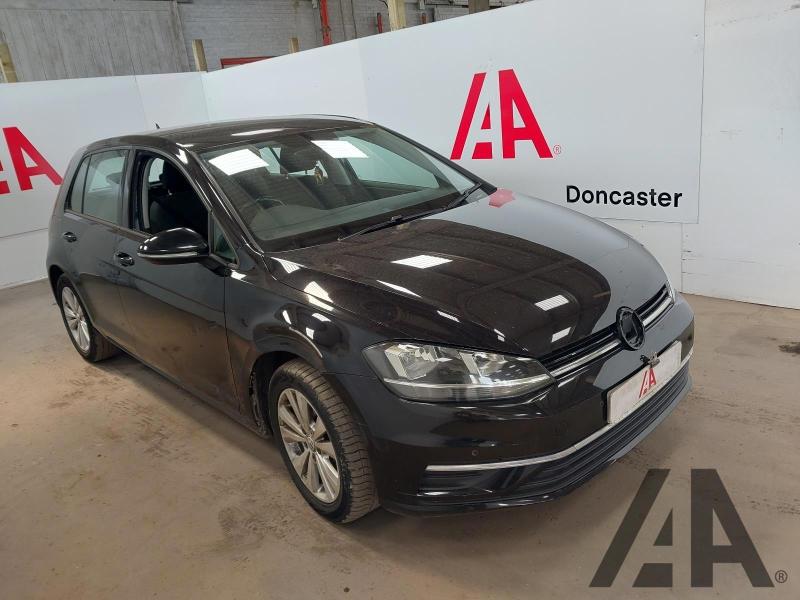 2017 VOLKSWAGEN GOLF SE NAVIGATION TDI BLUEMOTION T 1598cc TURBO DIESEL MANUAL 5 Speed 5 DOOR HATCHBACK