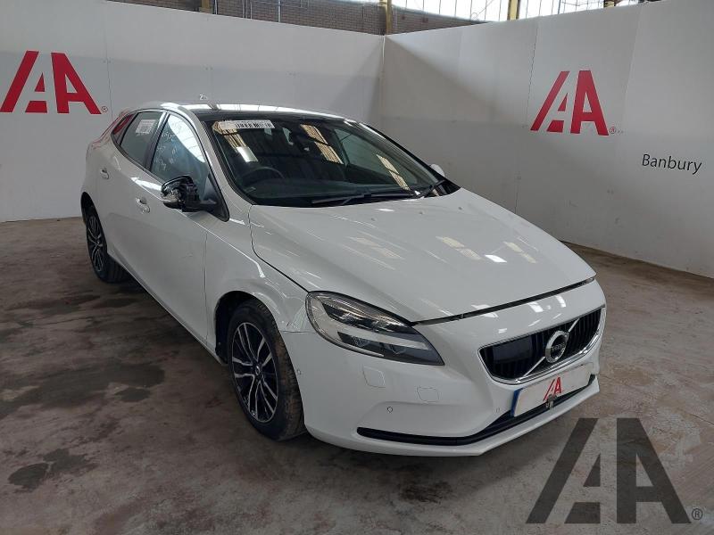 2016 VOLVO V40 D4 MOMENTUM 1969cc TURBO DIESEL MANUAL 6 Speed 5 DOOR HATCHBACK