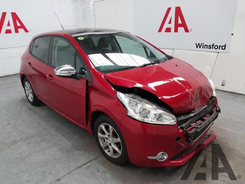2015 PEUGEOT 208 STYLE 1199cc PETROL MANUAL 5 DOOR HATCHBACK
