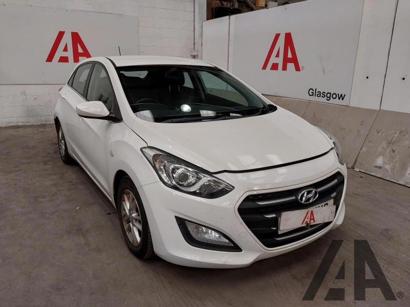 2015 HYUNDAI I30 CRDI SE BLUE DRIVE 1582cc TURBO DIESEL MANUAL 6 Speed 5 DOOR HATCHBACK