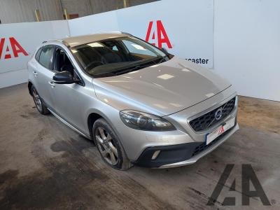 Image of 2016 VOLVO V40 D2 CROSS COUNTRY LUX NAV 1969cc TURBO DIESEL MANUAL 6 Speed 5 DOOR HATCHBACK