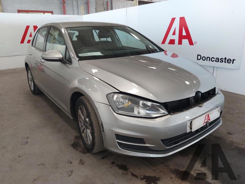 2014 VOLKSWAGEN GOLF SE TDI BLUEMOTION TECHNOLOGY 1598cc TURBO DIESEL MANUAL 5 Speed 5 DOOR HATCHBACK