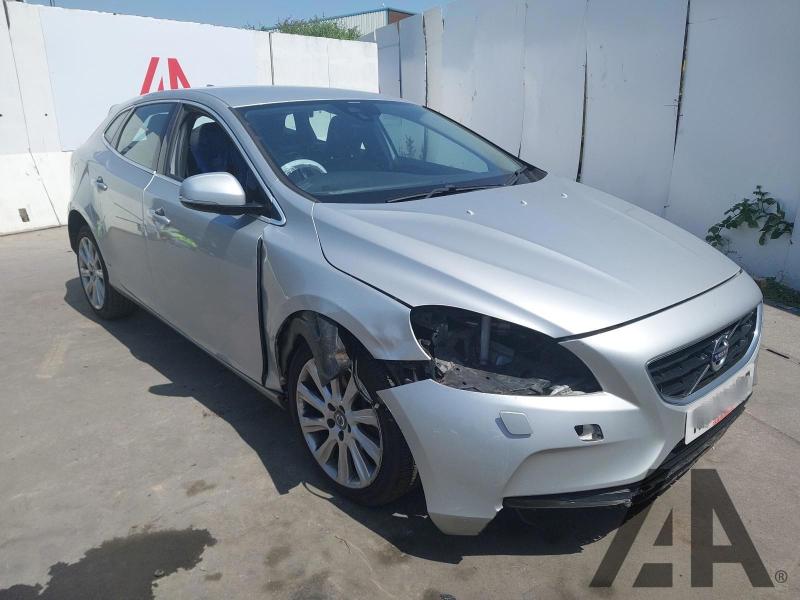2012 VOLVO V40 D3 SE LUX NAV 1984cc TURBO DIESEL MANUAL 6 Speed 5 DOOR HATCHBACK