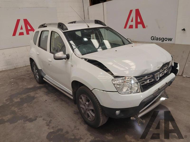 2015 DACIA DUSTER LAUREATE DCI 1461cc TURBO DIESEL MANUAL 6 Speed 5 DOOR HATCHBACK