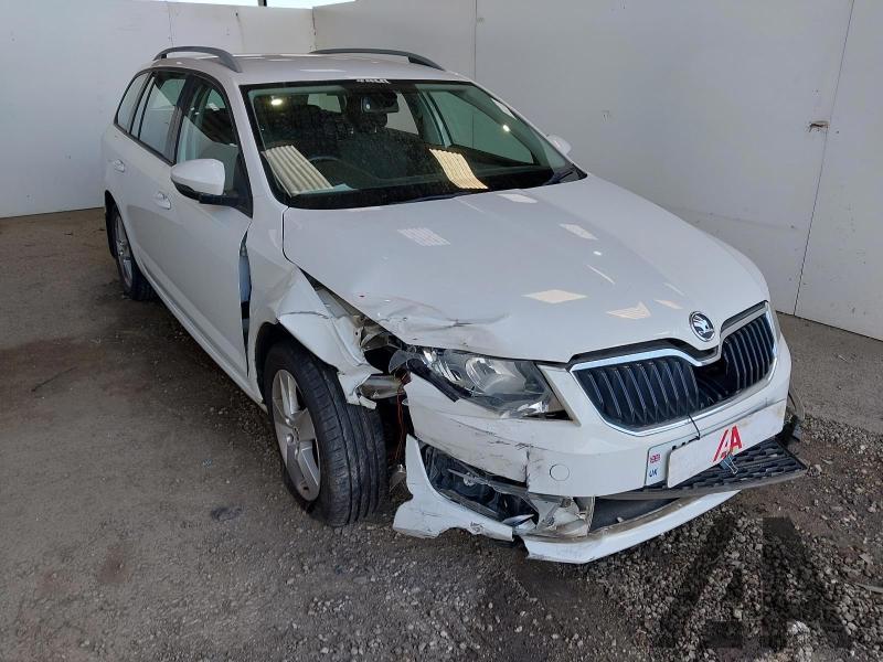 2014 SKODA OCTAVIA SE TDI CR 1598cc TURBO DIESEL MANUAL 5 Speed 5 DOOR ESTATE