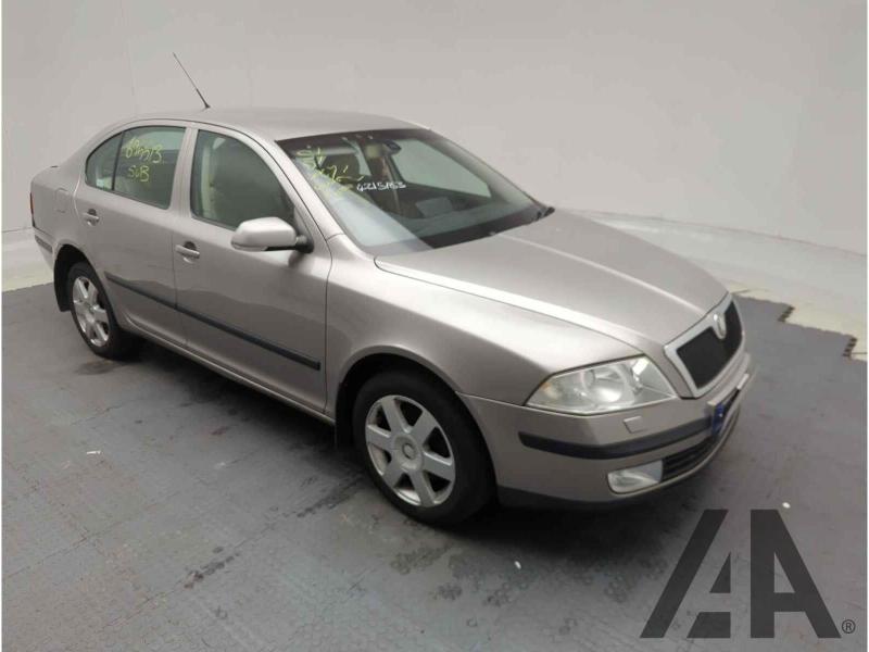 2007 SKODA OCTAVIA ELEGANCE TDI 1968cc TURBO DIESEL AUTOMATIC 6 Speed 5 DOOR HATCHBACK