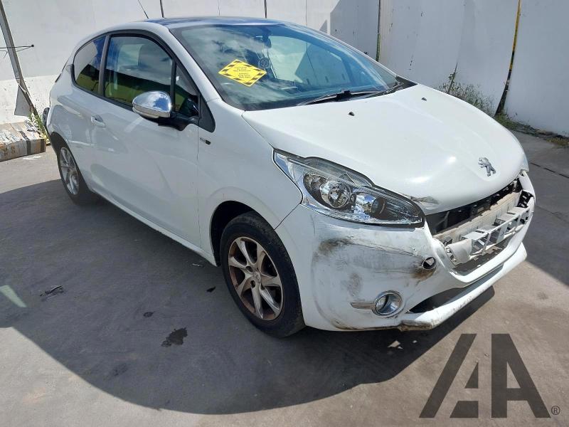 2015 PEUGEOT 208 STYLE 1199cc PETROL MANUAL 3 DOOR HATCHBACK