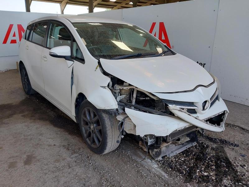 2016 TOYOTA VERSO D-4D TREND 1598cc TURBO DIESEL MANUAL 6 Speed 5 DOOR MPV