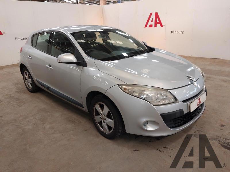 2009 RENAULT MEGANE DYNAMIQUE DCI 1461cc TURBO DIESEL MANUAL 5 Speed 5 DOOR HATCHBACK