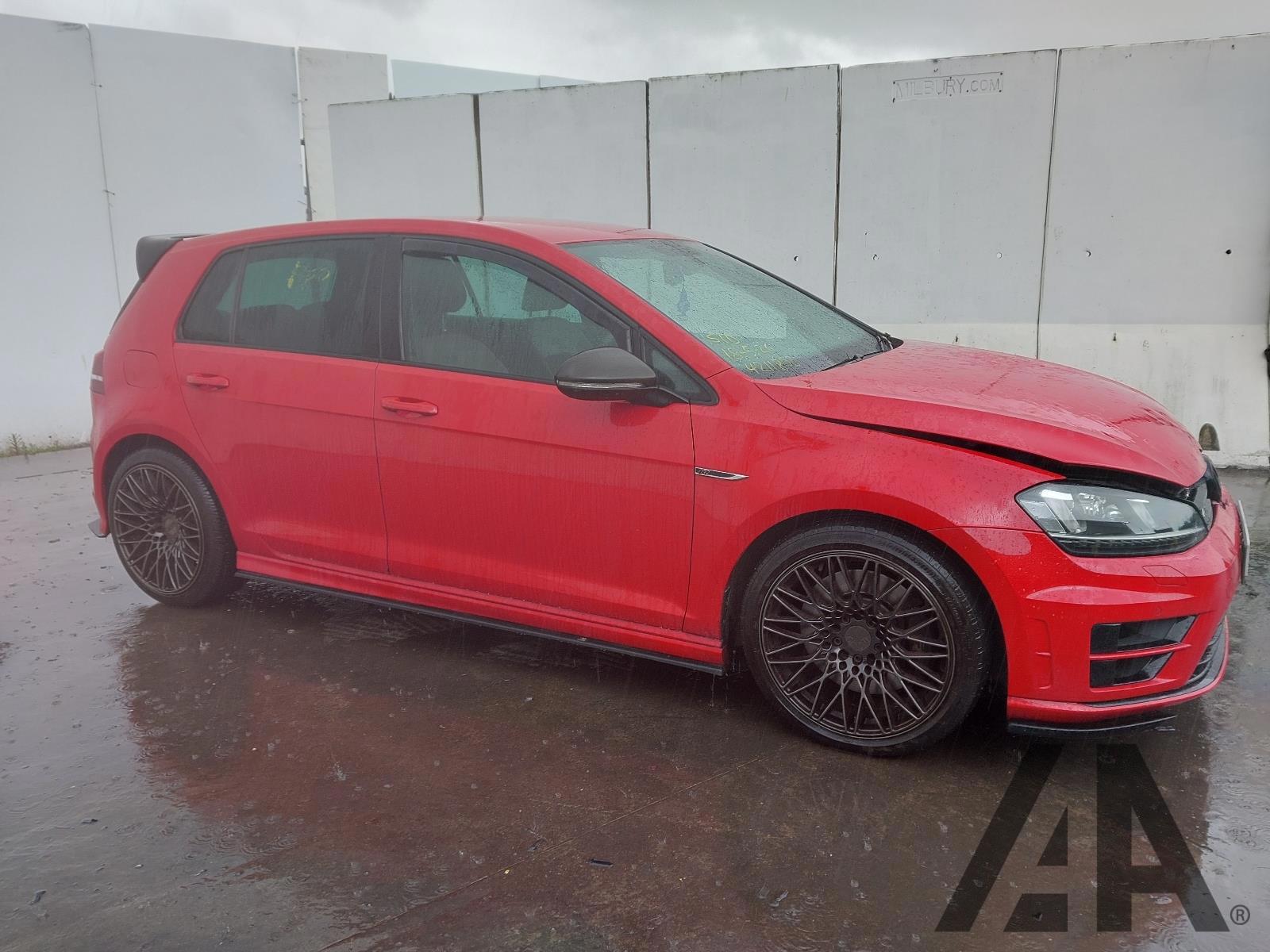 2015 VOLKSWAGEN GOLF R 1984cc TURBO PETROL MANUAL 6 Speed 5 DOOR HATCHBACK