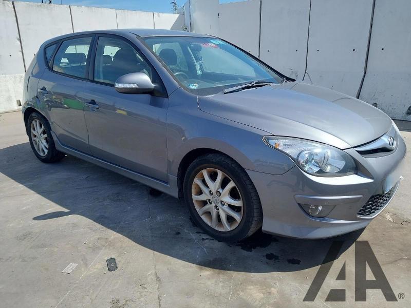 2011 HYUNDAI I30 COMFORT CRDI 1582cc TURBO DIESEL AUTOMATIC 4 Speed 5 DOOR HATCHBACK