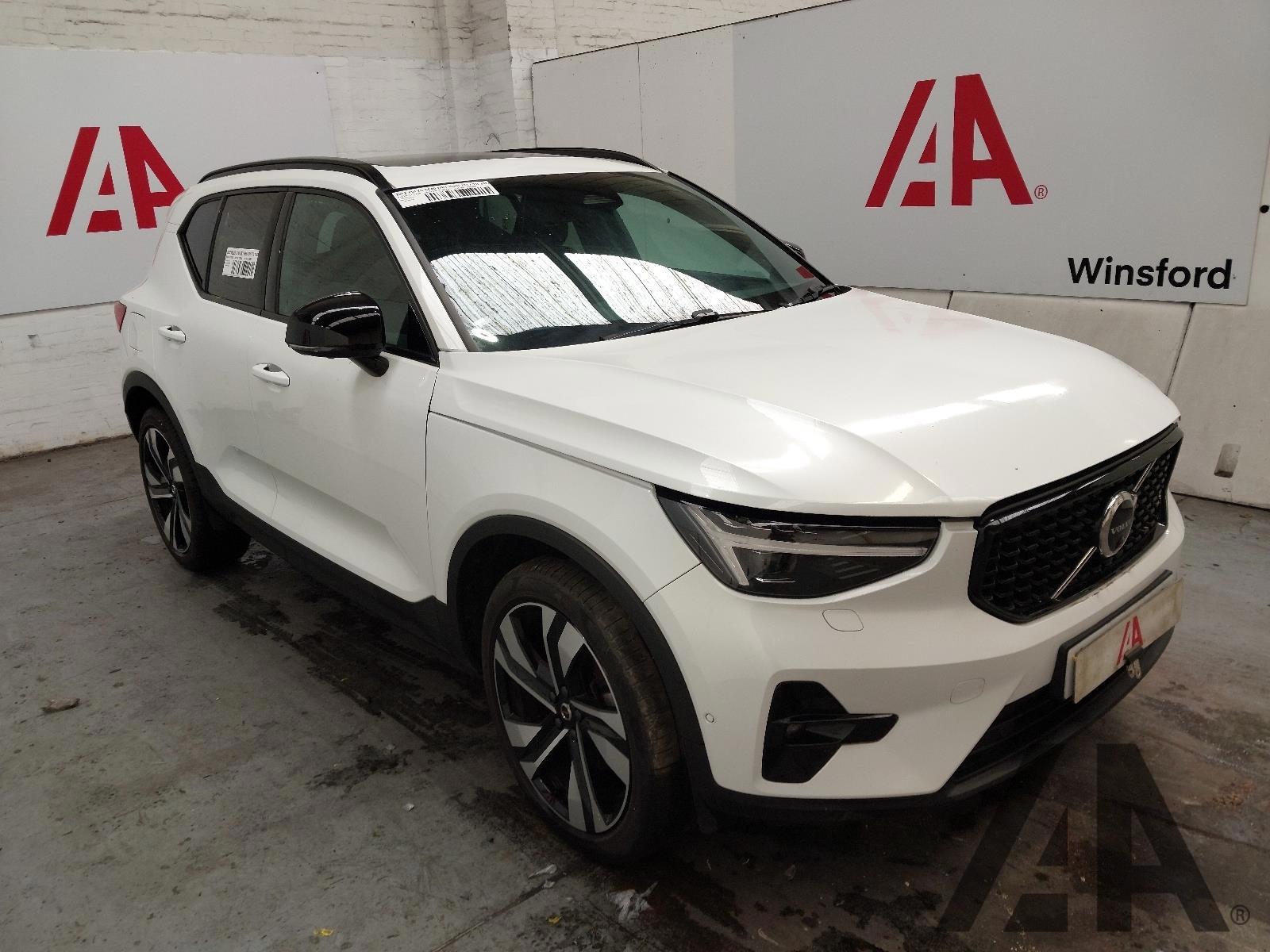 2023 VOLVO XC40 B4 ULTIMATE 1969cc TURBO PETROL SEMI AUTO 5 DOOR ESTATE