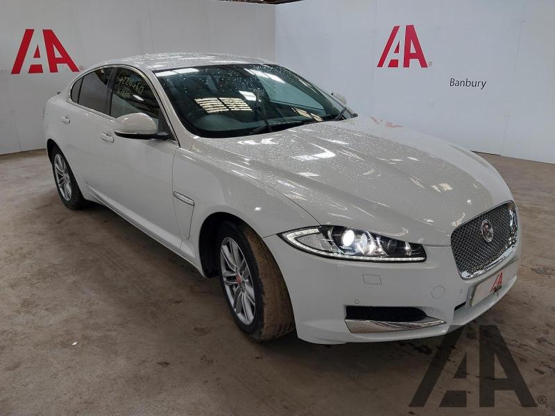 2015 JAGUAR XF D LUXURY 2179cc TURBO DIESEL AUTOMATIC 8 Speed 4 DOOR SALOON