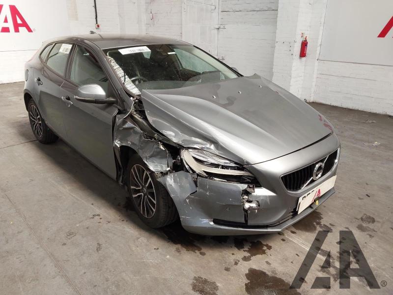 2019 VOLVO V40 T2 MOMENTUM EDITION 1969cc TURBO PETROL MANUAL 6 Speed 5 DOOR HATCHBACK