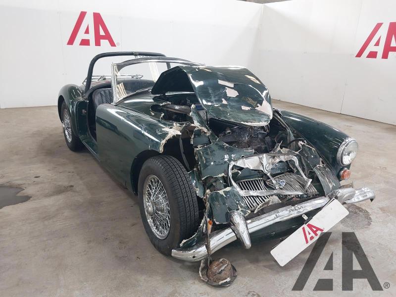 1961 MG B ROADSTER 1798cc PETROL MANUAL 2 DOOR CONVERTIBLE