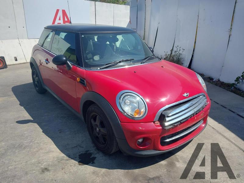 2010 MINI HATCH COOPER D 1598cc TURBO DIESEL MANUAL 6 Speed 3 DOOR HATCHBACK