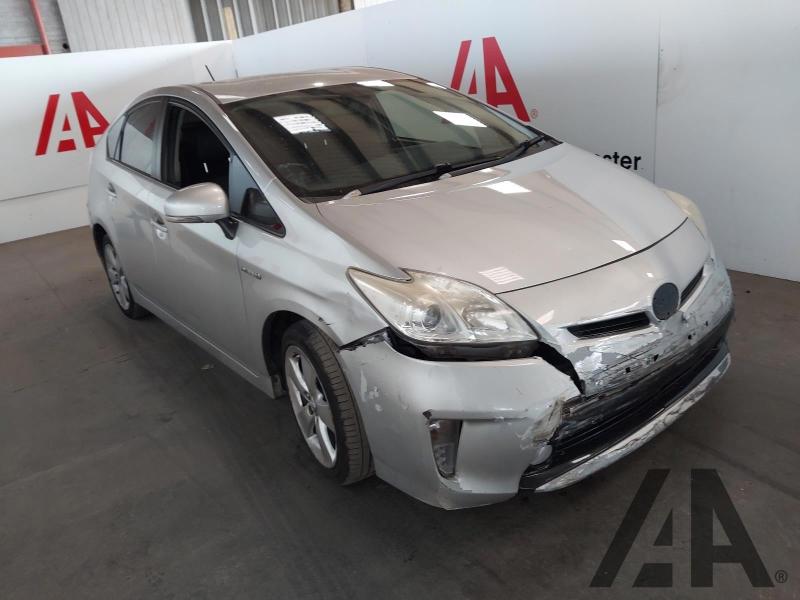 2013 TOYOTA PRIUS T4 VVT-I 1797cc PETROL/ELECTRIC CVT 5 DOOR HATCHBACK