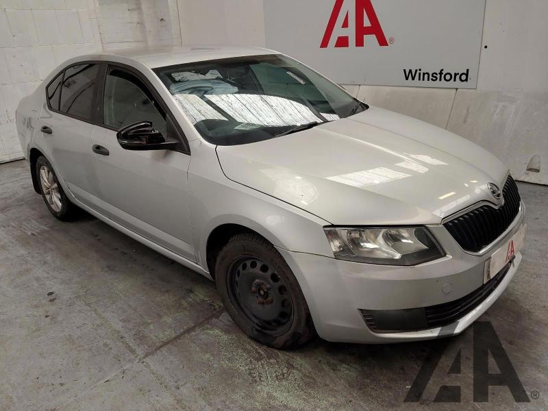 2015 SKODA OCTAVIA S TDI 1598cc TURBO DIESEL MANUAL 5 DOOR HATCHBACK