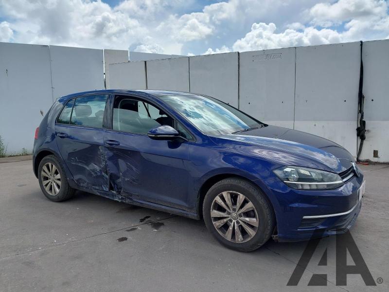 2017 VOLKSWAGEN GOLF SE NAVIGATION TDI BLUEMOTION T 1598cc TURBO DIESEL SEMI AUTO 7 Speed 5 DOOR HATCHBACK