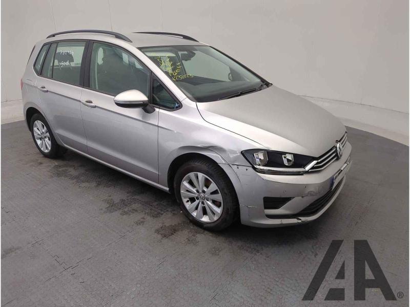 2015 VOLKSWAGEN GOLF SV SE TSI DSG 1395cc TURBO PETROL SEMI AUTO 7 Speed 5 DOOR MPV