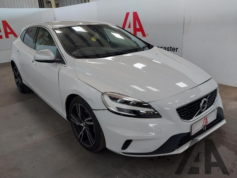 2017 VOLVO V40 T3 R-DESIGN PRO 1969cc TURBO PETROL MANUAL 6 Speed 5 DOOR HATCHBACK
