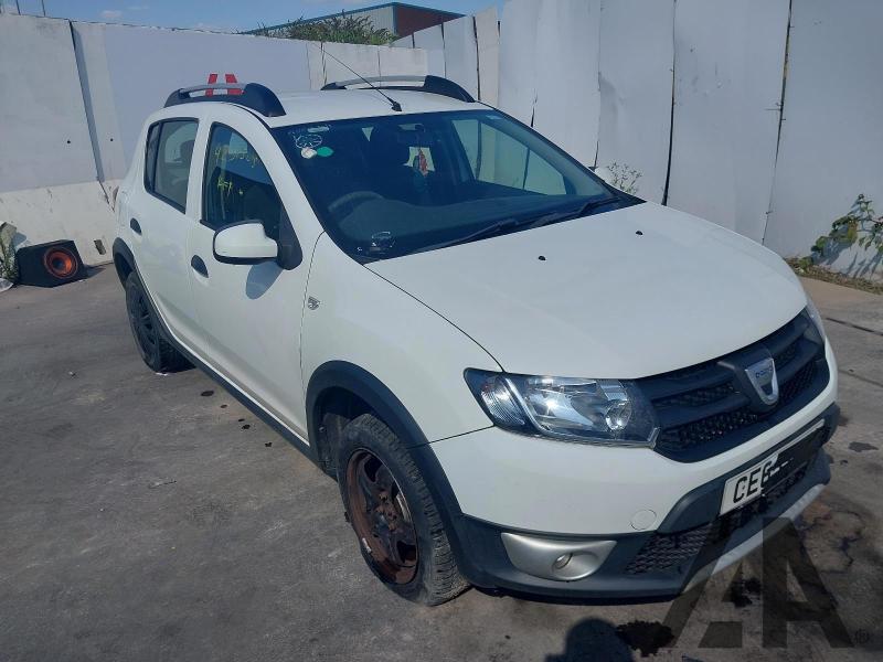 2015 DACIA SANDERO STEPWAY AMBIANCE DCI 1461cc TURBO DIESEL MANUAL 5 Speed 5 DOOR HATCHBACK