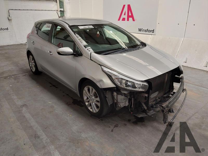 2013 KIA CEED 2 ECODYNAMICS CRDI 1582cc TURBO DIESEL MANUAL 6 Speed 5 DOOR HATCHBACK