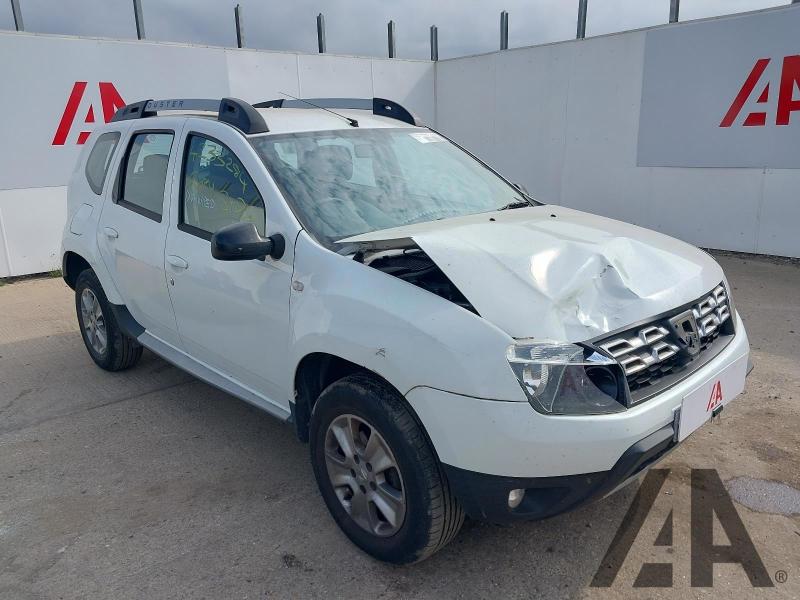2015 DACIA DUSTER LAUREATE DCI 1461cc TURBO DIESEL MANUAL 6 Speed 5 DOOR HATCHBACK