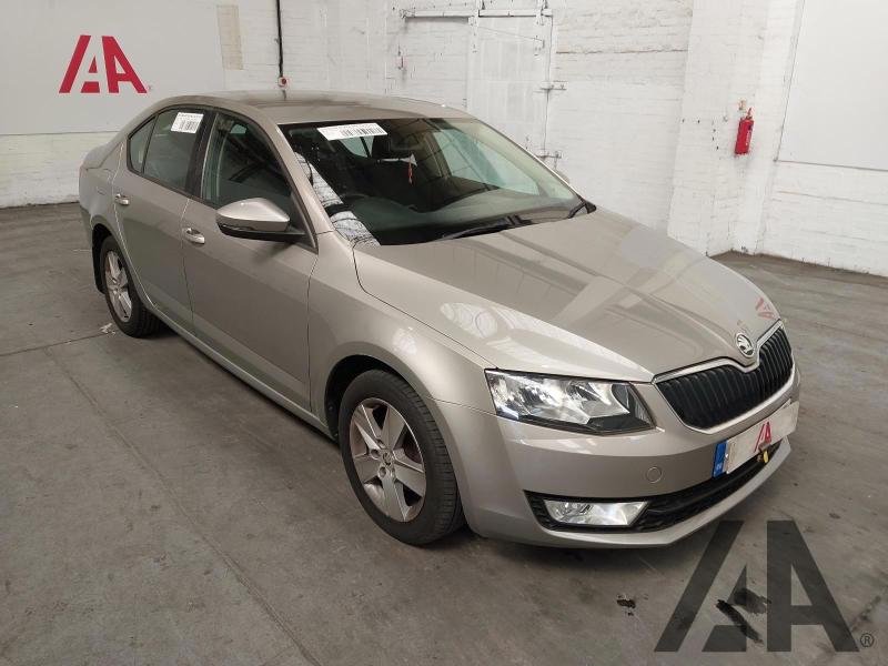 2014 SKODA OCTAVIA SE TDI CR DSG 1598cc TURBO DIESEL SEMI AUTO 7 Speed 5 DOOR HATCHBACK